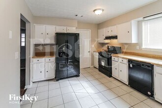 401 Hemlock Dr in Lawrenceville, GA - Building Photo - Building Photo