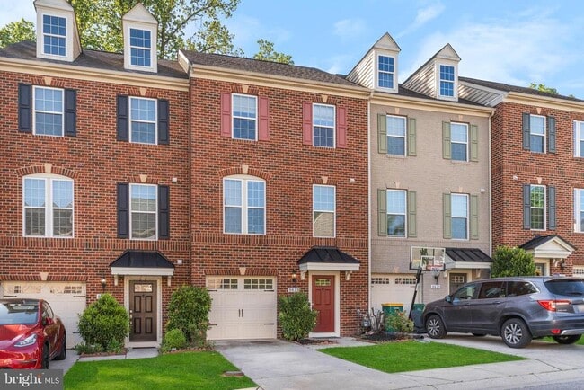 8629 Enoch Pratt Dr in Ellicott City, MD - Building Photo - Building Photo