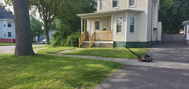 12 Jones Ave, Unit 12 Jones