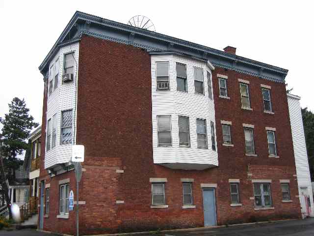 870 Emmett St in Schenectady, NY - Building Photo - Building Photo