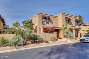 10420 N 11th Pl in Phoenix, AZ - Building Photo