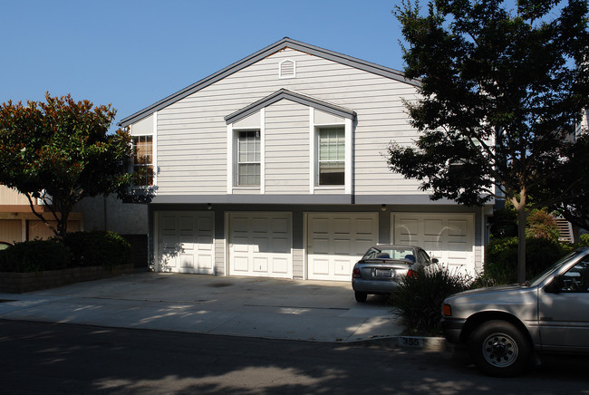 355 Virginia St in El Segundo, CA - Building Photo - Building Photo