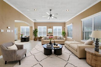 8029 Durango Way Dr in Houston, TX - Foto de edificio - Building Photo