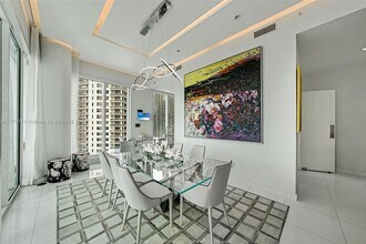 900 Brickell Key Blvd, Unit 2304 in Miami, FL - Building Photo - Building Photo