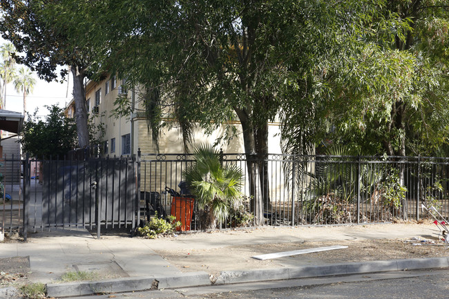 14623 Delano St in Van Nuys, CA - Building Photo - Building Photo