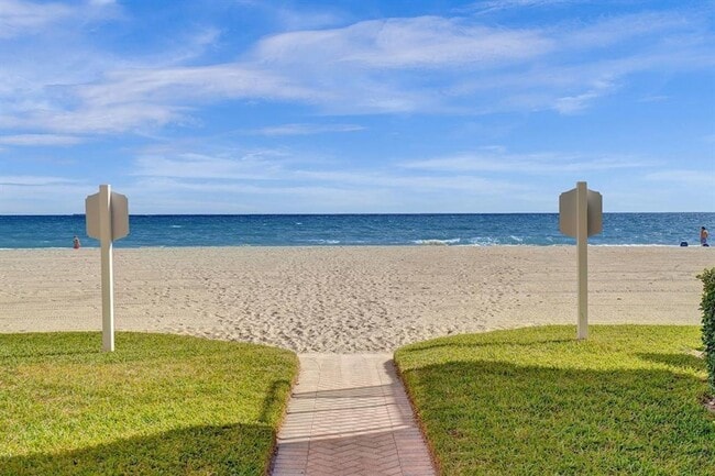 5450 N Ocean Blvd in Lauderdale-by-the-Sea, FL - Building Photo - Building Photo