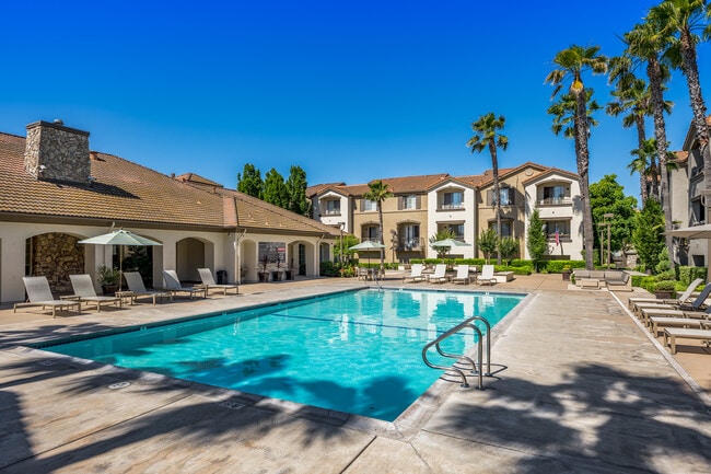 Paseo Villas Apartments