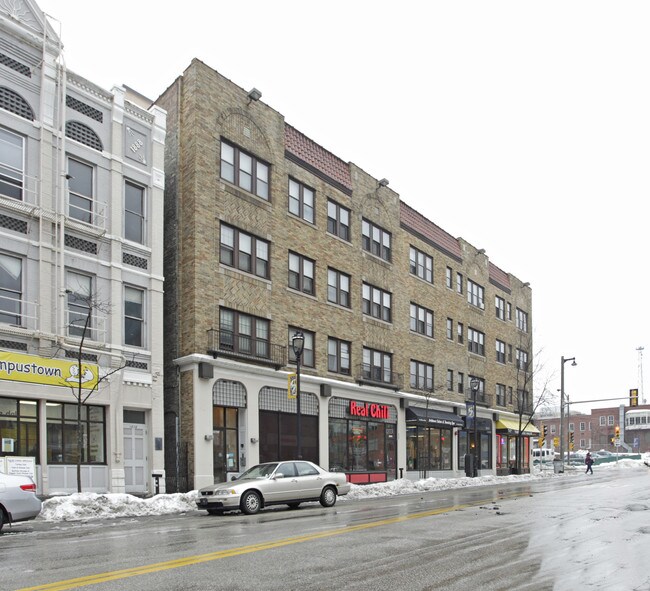 Gilman Building in Milwaukee, WI - Foto de edificio - Building Photo