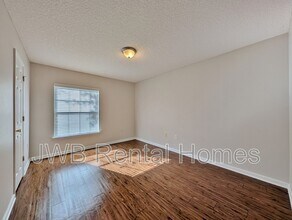 8402 McGirts Village Ln in Jacksonville, FL - Building Photo - Building Photo