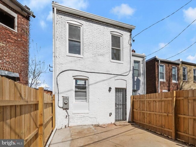 2005 Kennedy Ave in Baltimore, MD - Building Photo - Building Photo