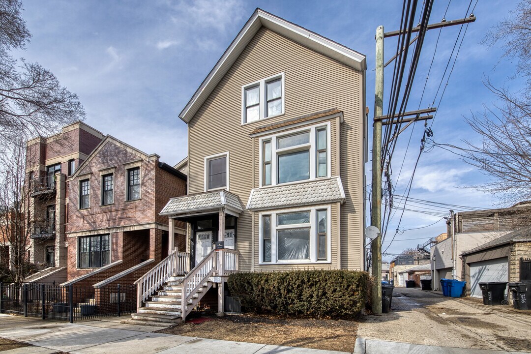 1214 W Melrose St, Unit CH in Chicago, IL - Foto de edificio