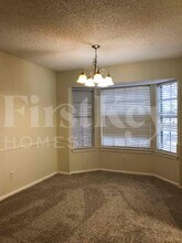5613 Cork Ln, Unit 213 in Fort Worth, TX - Building Photo - Building Photo
