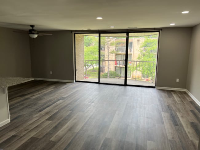 3342 Huntley Sq Dr in Temple Hills, MD - Building Photo - Building Photo