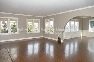 3246 Conkling Pl W in Seattle, WA - Building Photo - Building Photo