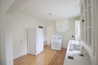 2839 Chapel Hill Rd in Durham, NC - Building Photo - Building Photo