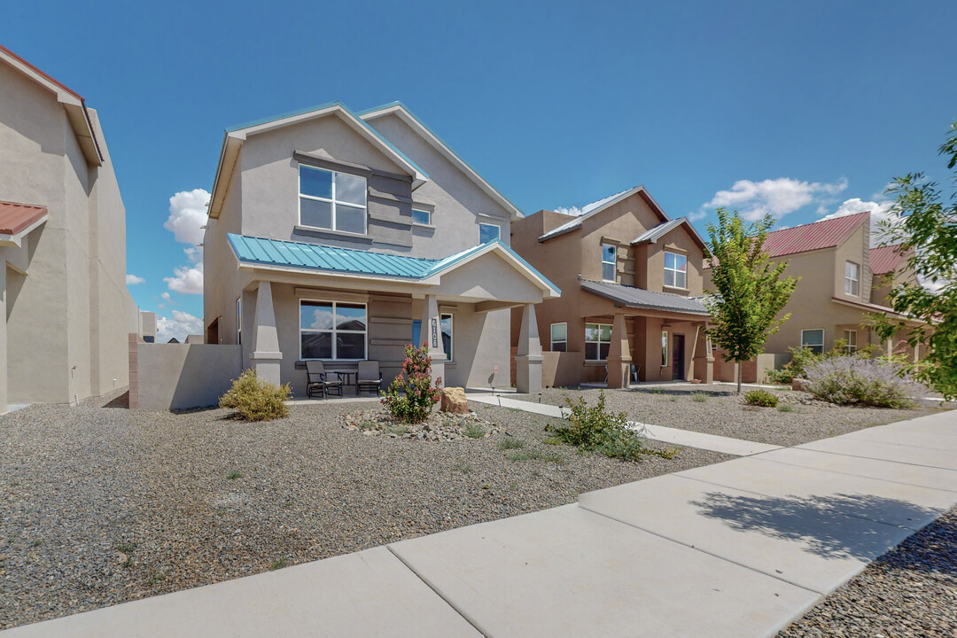 6108 Strand Loop SE in Albuquerque, NM - Building Photo