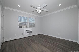 274 Cassa Loop in Holtsville, NY - Building Photo - Building Photo