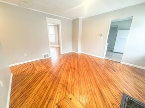 224 Millville Ave in Naugatuck, CT - Building Photo - Building Photo