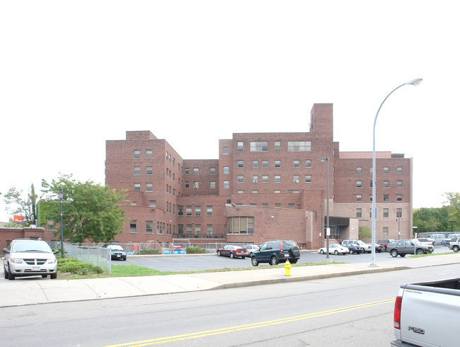 YWCA Apartments in Rochester, NY - Building Photo - Building Photo