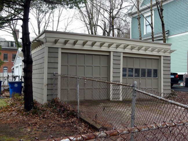 512 Whitney Ave in New Haven, CT - Foto de edificio - Building Photo