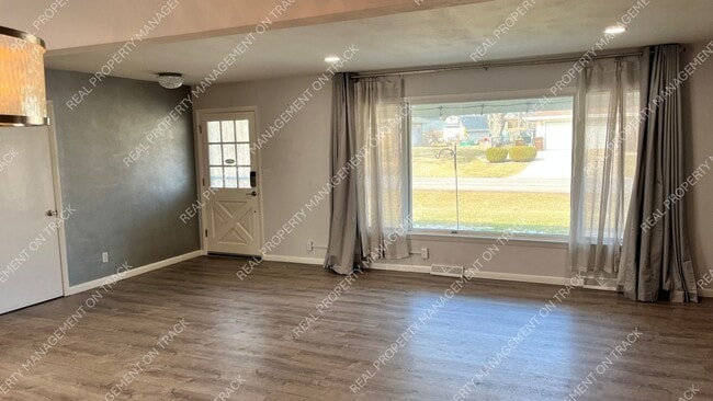 6247 Canyon Woods Dr in Rockford, IL - Building Photo - Building Photo