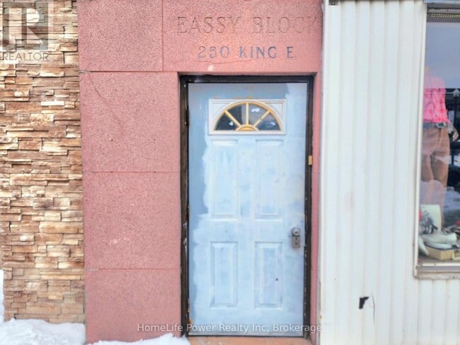 250 King St E in Kitchener, ON - Building Photo - Building Photo