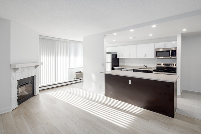 Battleford & Glen Erin in Mississauga, ON - Building Photo - Interior Photo