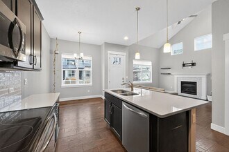 8479 Cromwell Dr in Windsor, CO - Building Photo - Building Photo