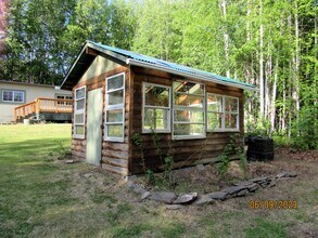 2735 Chena Hot Springs Rd in Fairbanks, AK - Building Photo - Building Photo