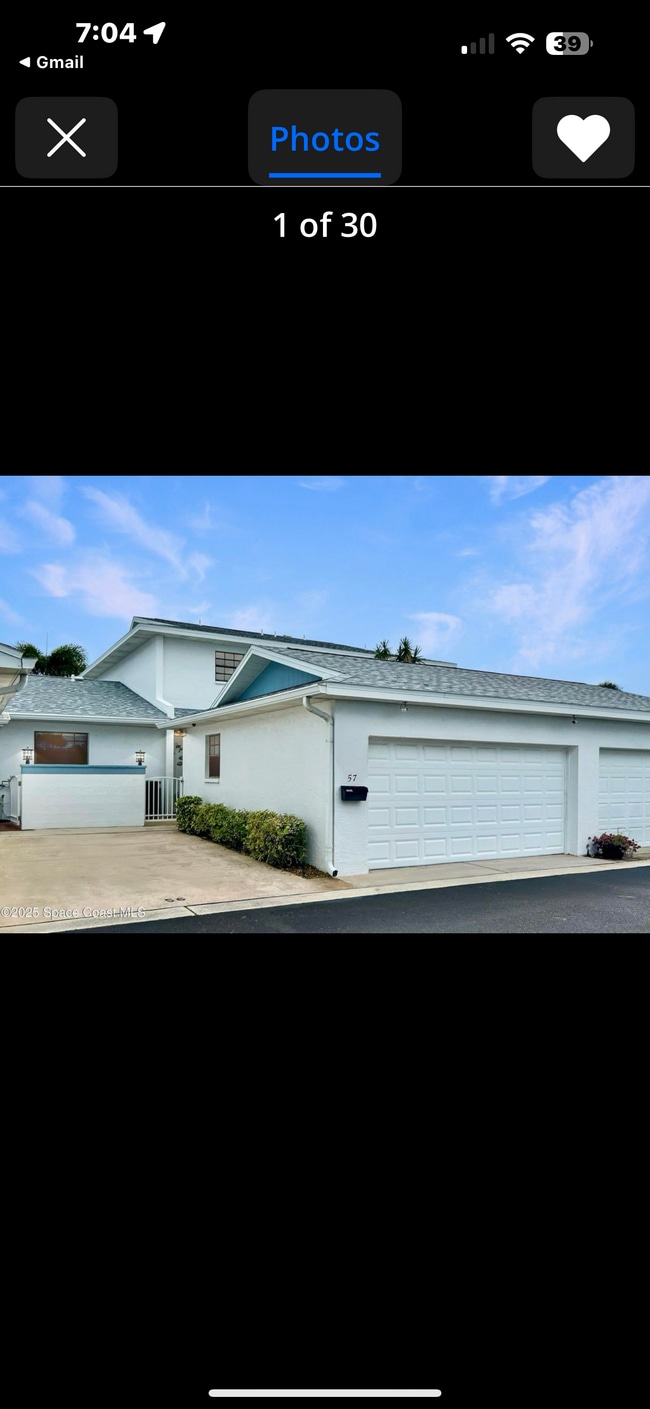 property at 335 Paradise Blvd
