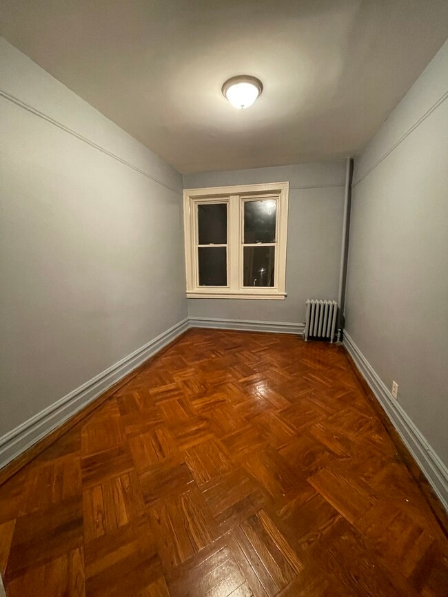 242 Lexington Ave, Unit 3 in Jersey City, NJ - Foto de edificio - Building Photo