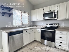 5895 Grapevine Dr in Colorado Springs, CO - Building Photo - Building Photo