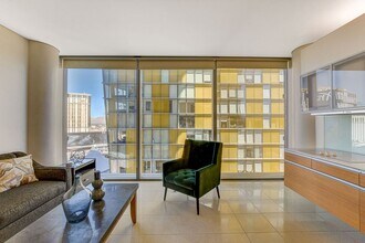 3726 Las Vegas Blvd in Las Vegas, NV - Building Photo - Building Photo