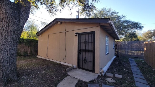212 Placid Dr in San Antonio, TX - Building Photo - Building Photo