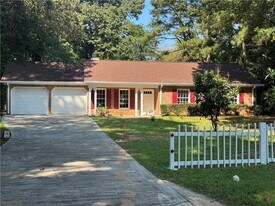 116 Woodglen Ct in Woodstock, GA - Building Photo