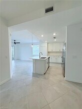 14161 Heritage Landing Blvd in Punta Gorda, FL - Foto de edificio - Building Photo