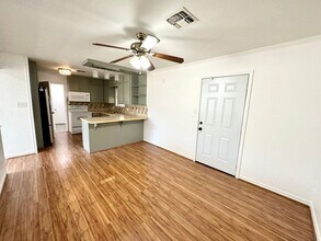 705 S 4th St in Valley Mills, TX - Building Photo - Building Photo