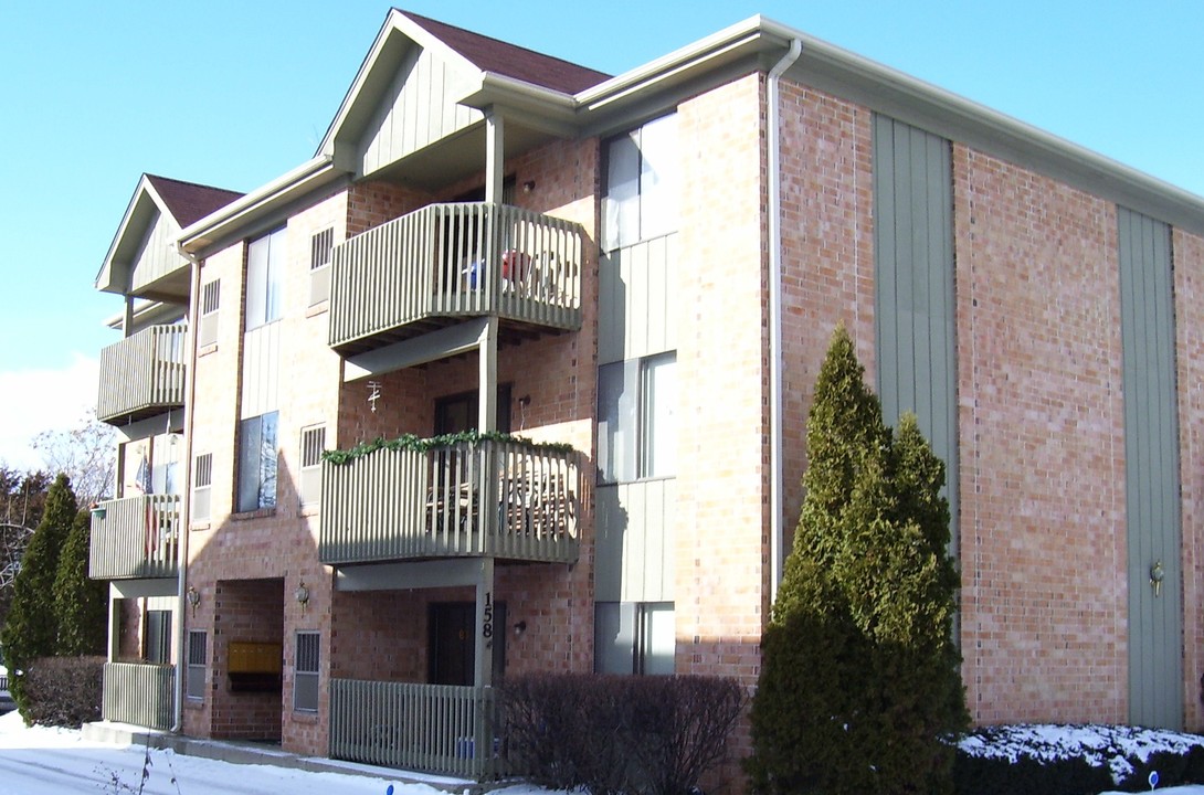 158 N Brockway St, Unit 1B in Palatine, IL - Building Photo