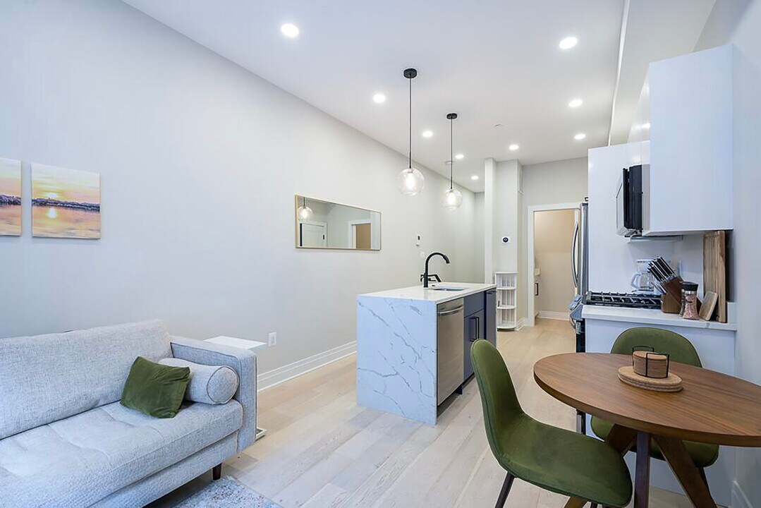 2309 Ontario Rd NW in Washington, DC - Foto de edificio