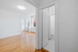 170 Maple St in Malden, MA - Building Photo - Building Photo