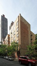 310-322 E 75th St in New York, NY - Foto de edificio - Building Photo