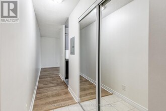 70 Town Centre Court in Toronto, ON - Building Photo - Building Photo
