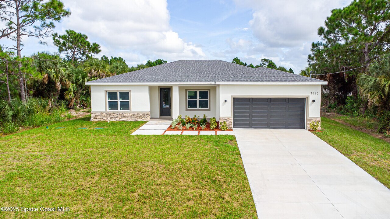 3195 Fitzpatrick Ave in Palm Bay, FL - Building Photo