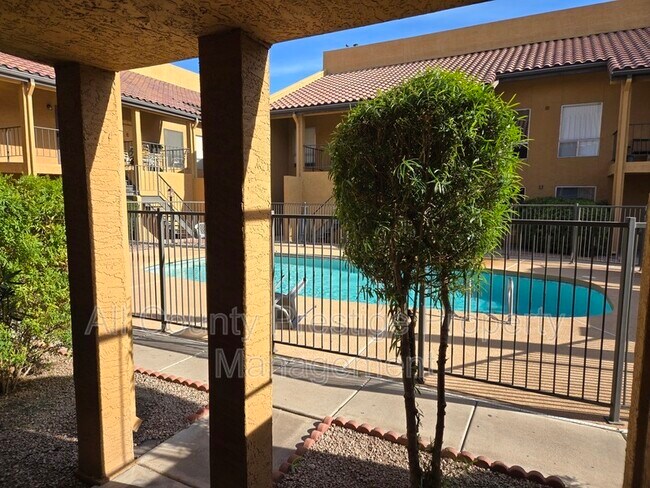 property at 1831 W Mulberry Dr