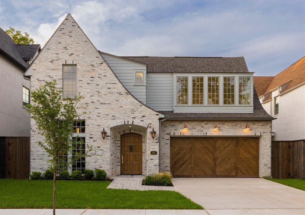 2218 Bartlett St in Houston, TX - Building Photo