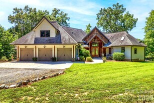 111 Farmington Ln in Mooresville, NC - Building Photo