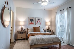 IMT Woodland Meadows in Spring, TX - Building Photo