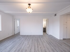 729 S 7th St in Pekin, IL - Building Photo - Building Photo