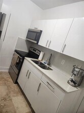 6125 SW 63rd Terrace in South Miami, FL - Building Photo - Building Photo