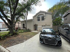 1741 NW 107th Way in Plantation, FL - Building Photo